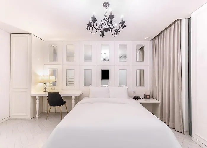 Hotel The Designers Cheongnyangni 3*