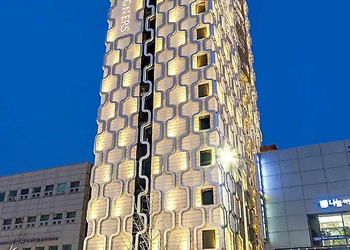 Hotel The Designers Cheongnyangni 3*