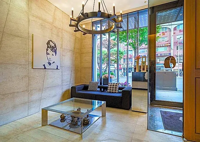 The Designers Cheongnyangni Hotel